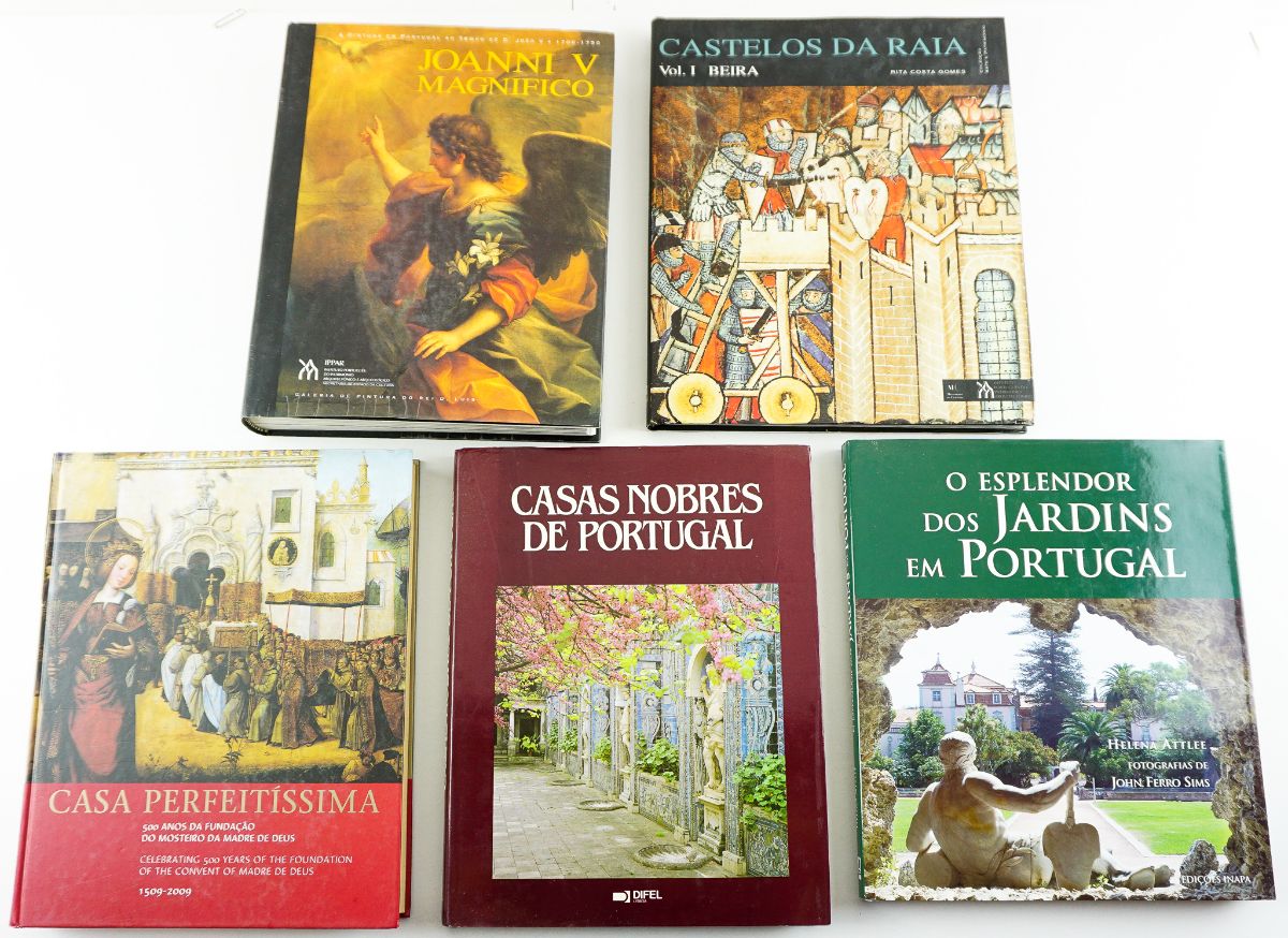 Cinco Livros diversos