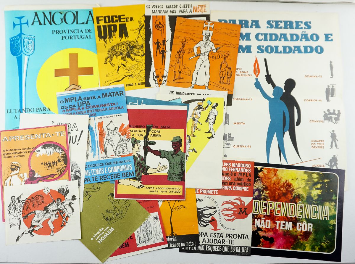Colecção de Cartazes Propaganda Colonial