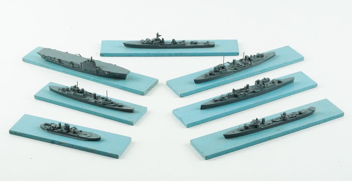 Sete Maquetes de Barcos