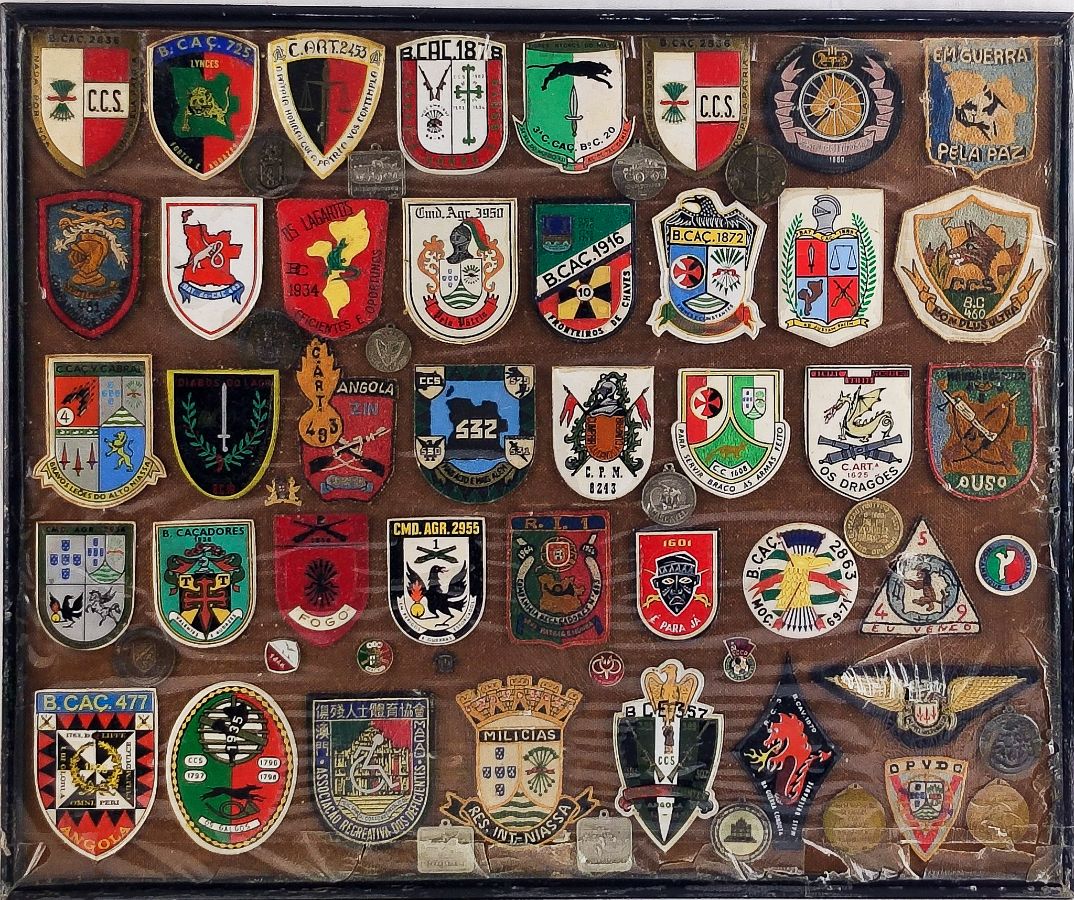 40 Emblemas Militares