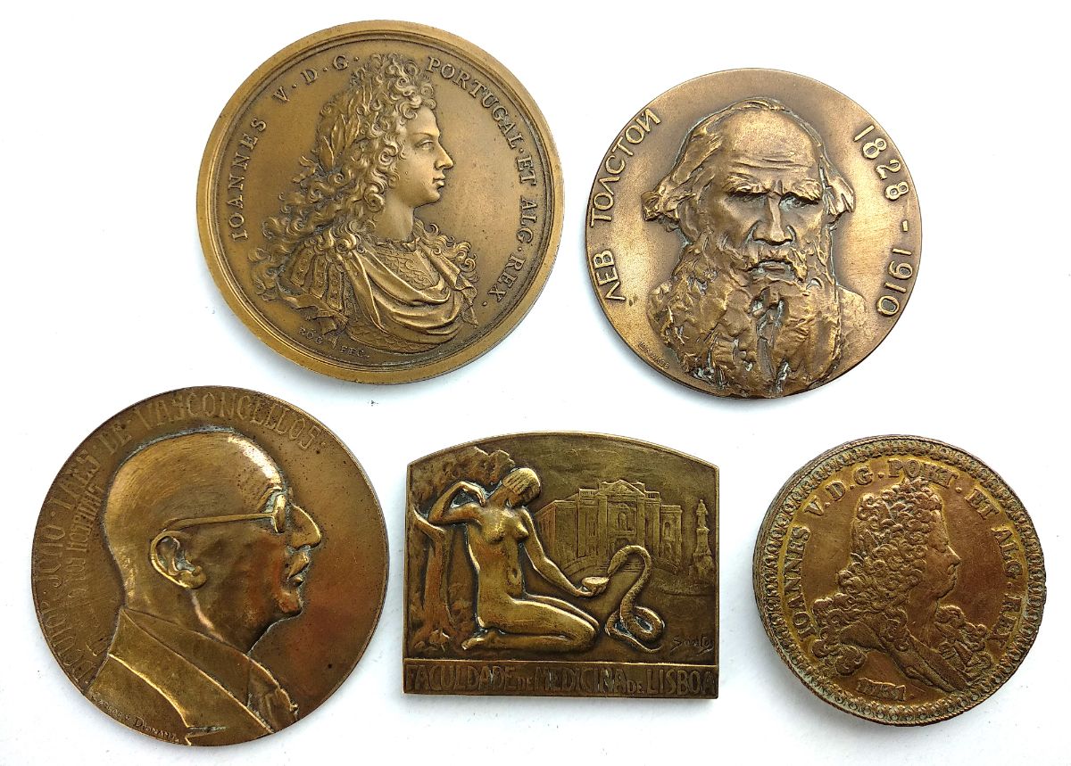 Cinco Medalhas em bronze