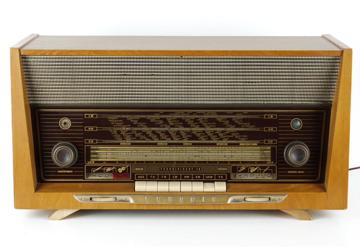 Rádio Grundig