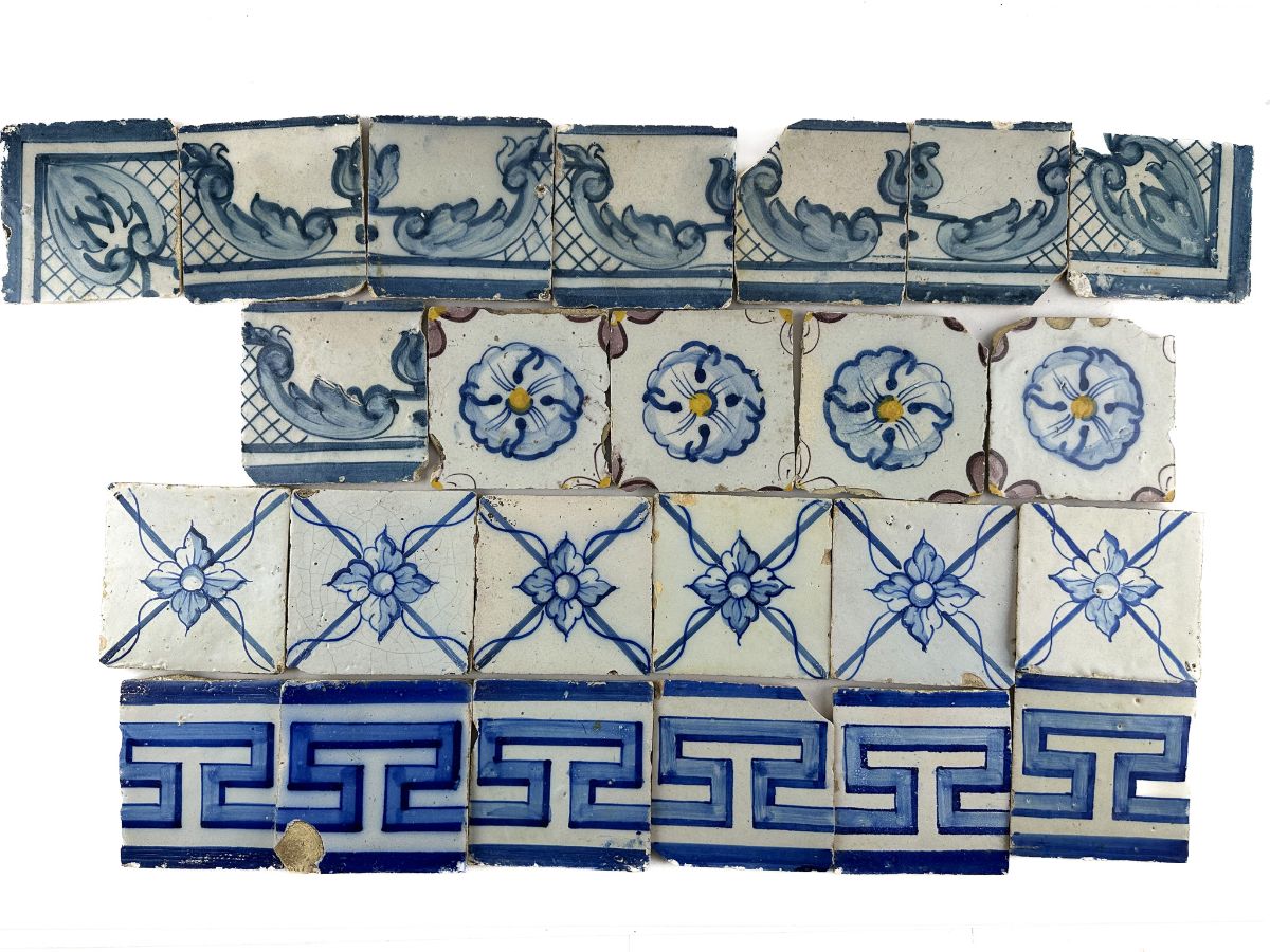 43 Azulejos