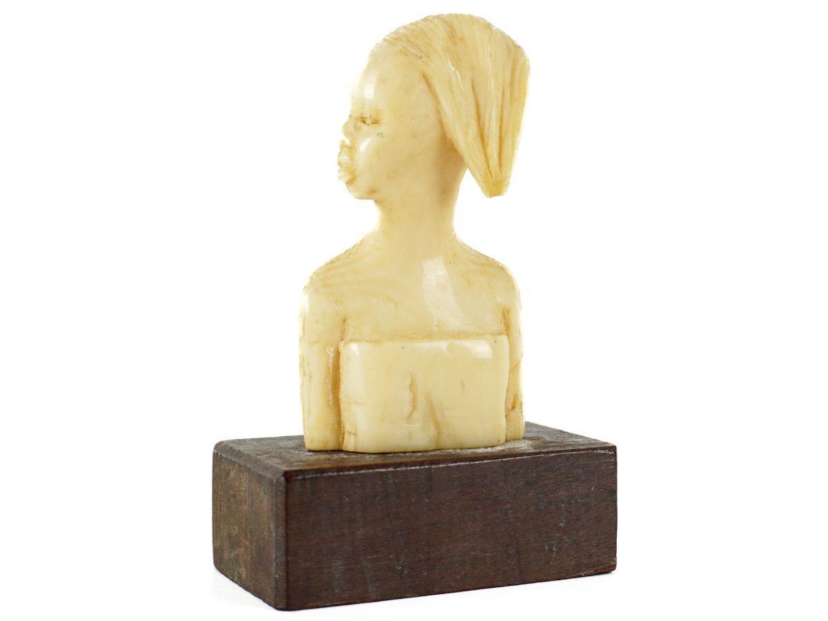 Busto de mulher Africana