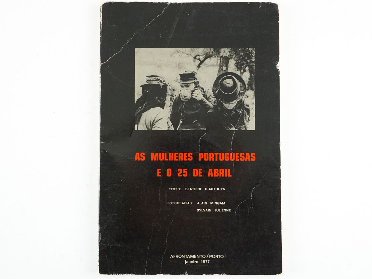 AS MULHERES PORTUGUESAS E O 25 DE ABRIL