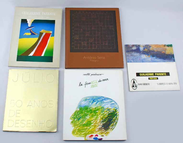 4 Catálogos e 1 Folheto