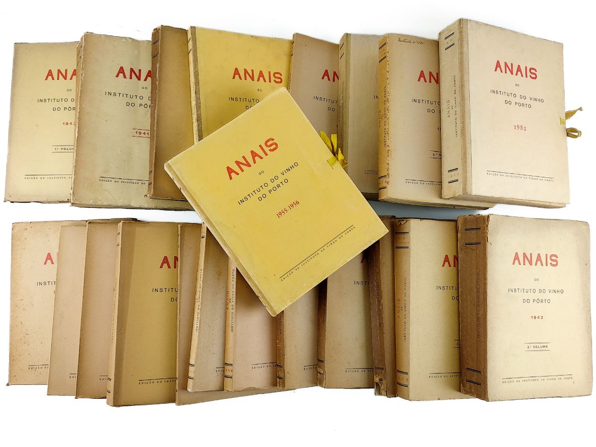 Coleção de Anais (36 documentos) do Instituto do Vinho do Porto