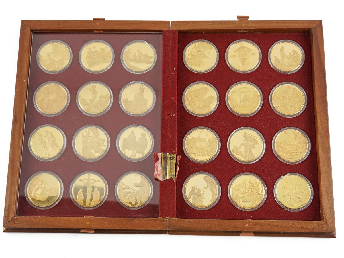 Medalhas e moedas em prata