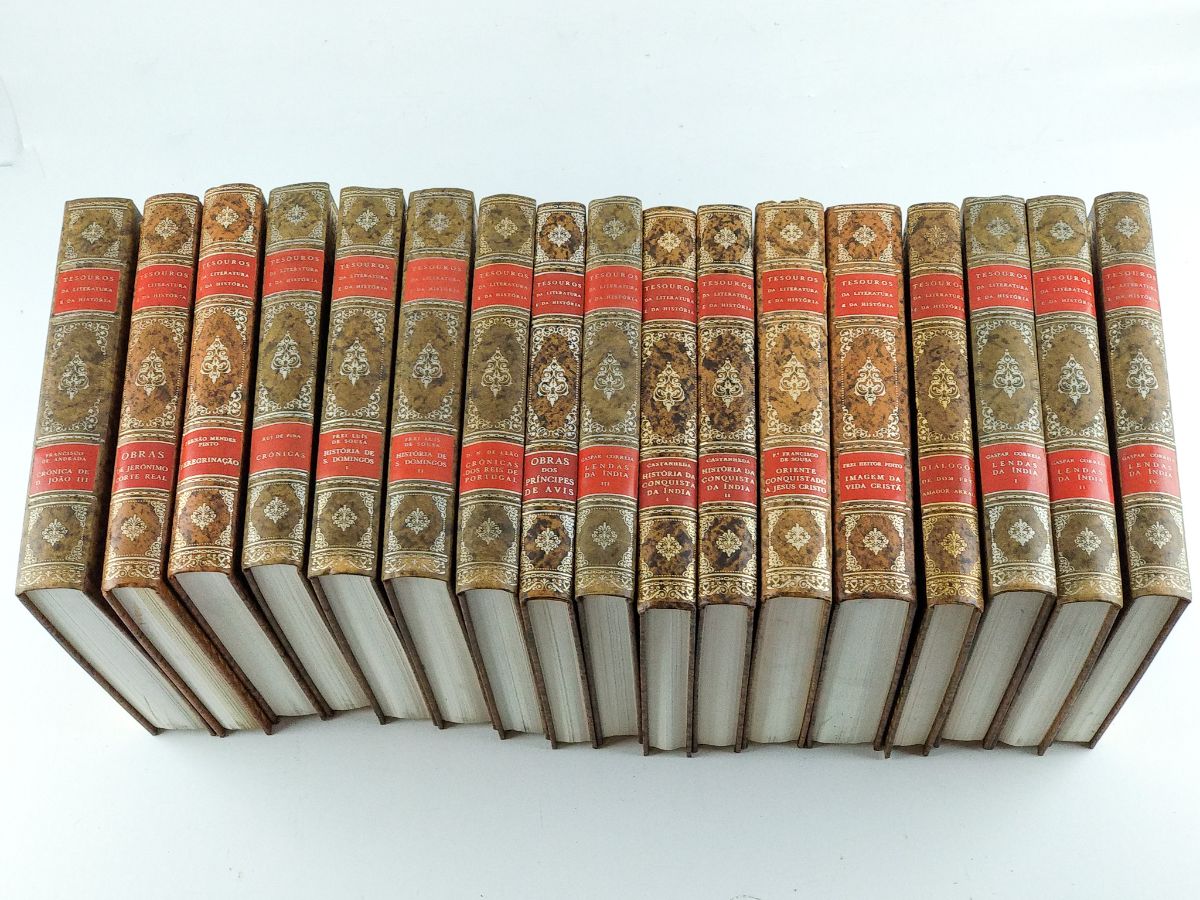 Excecional conjunto de 17 Livros Tesouros da Literatura e da História