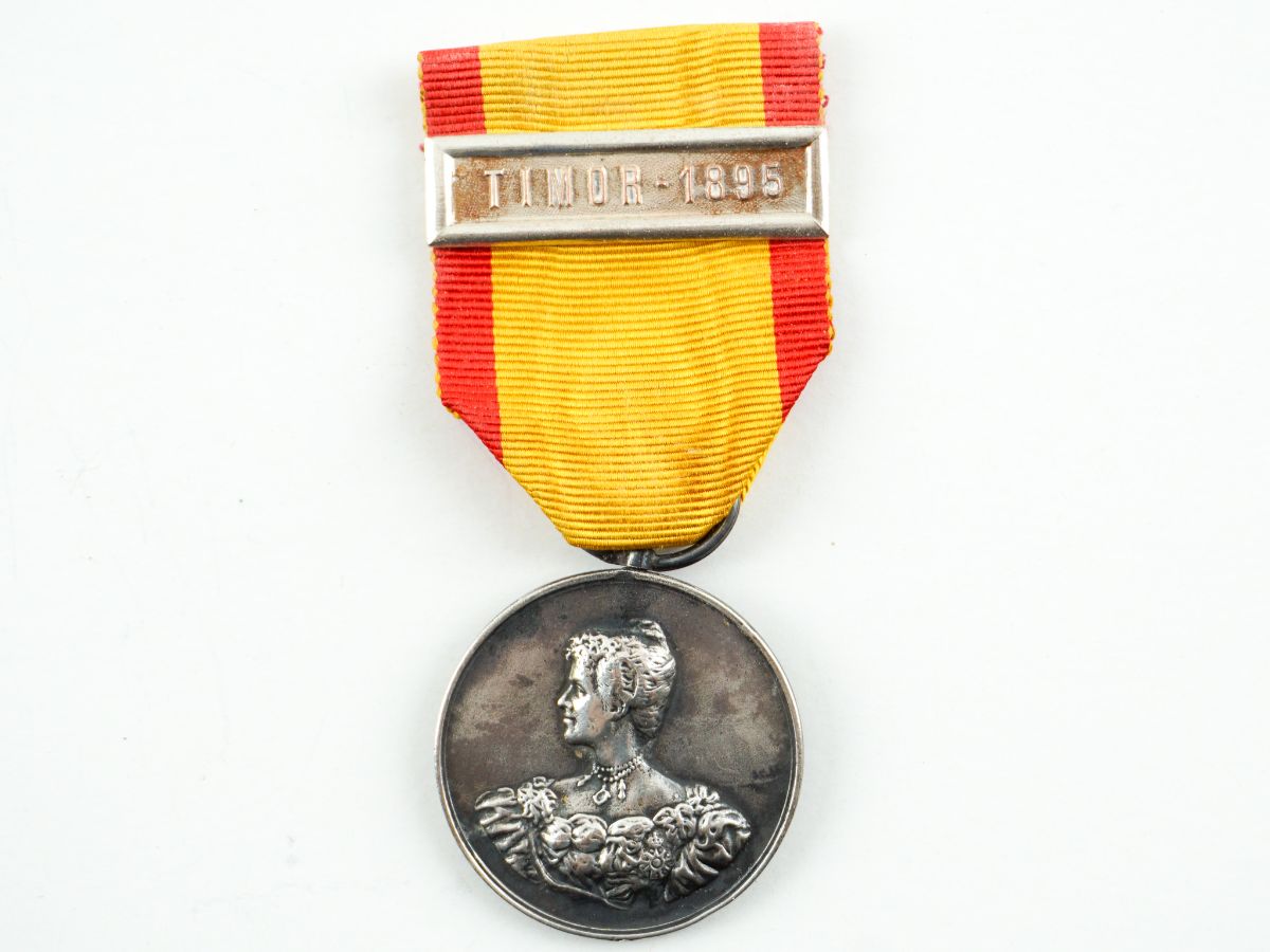 Rara Medalha D. Amélia