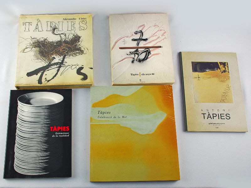 Tàpies