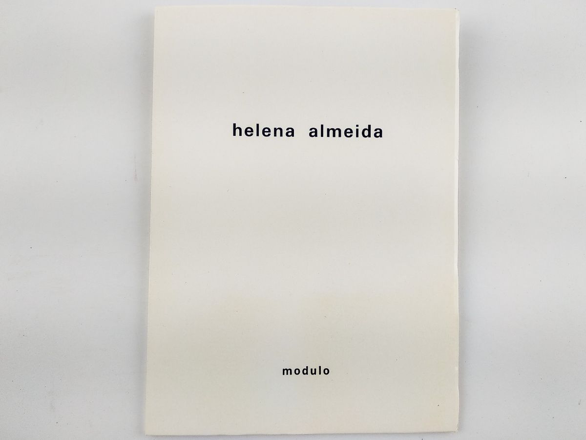 Helena Almeida – livro de artista
