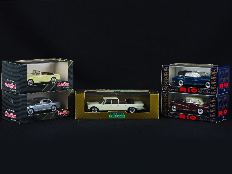 Conjunto de 5 carros miniaturas