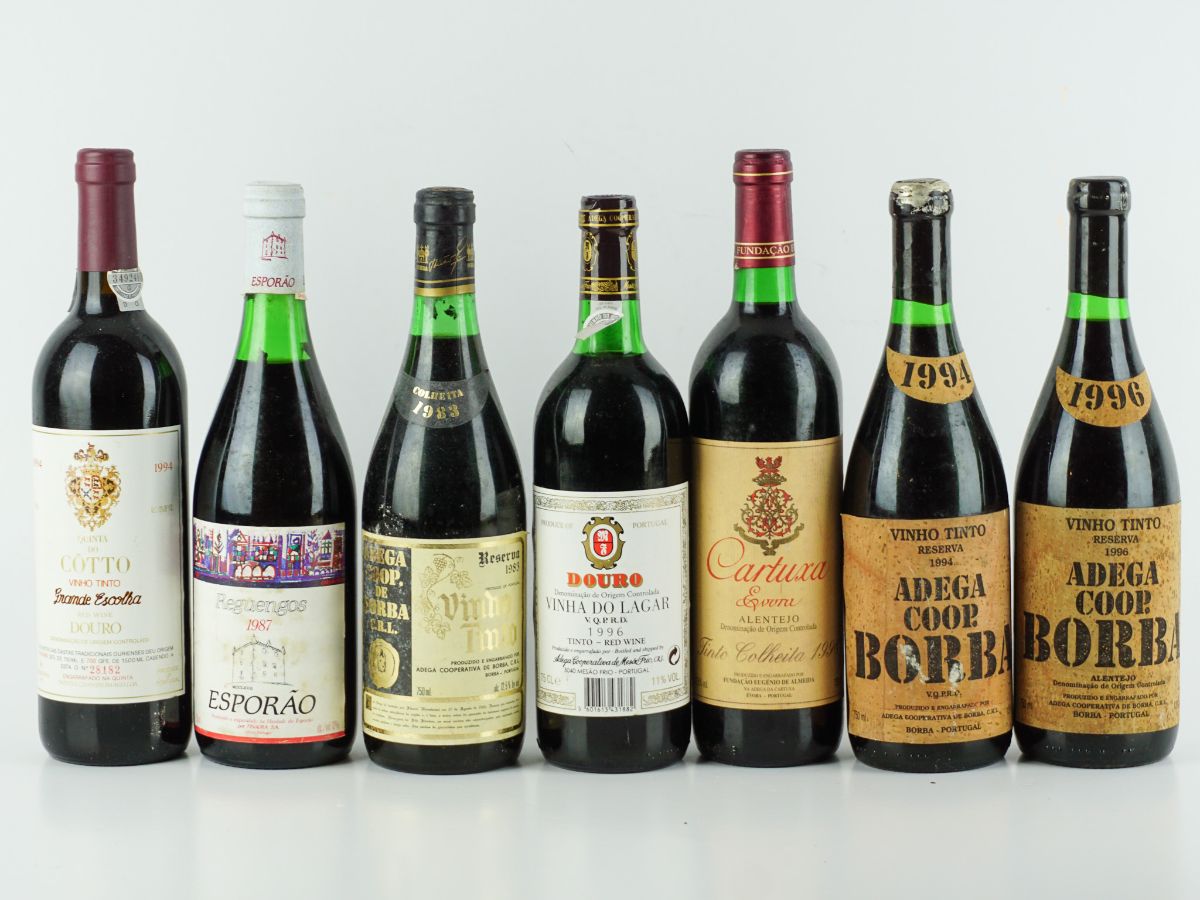 7 Garrafas de Vinho Tinto
