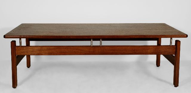 Mesa Baixa em Mogno