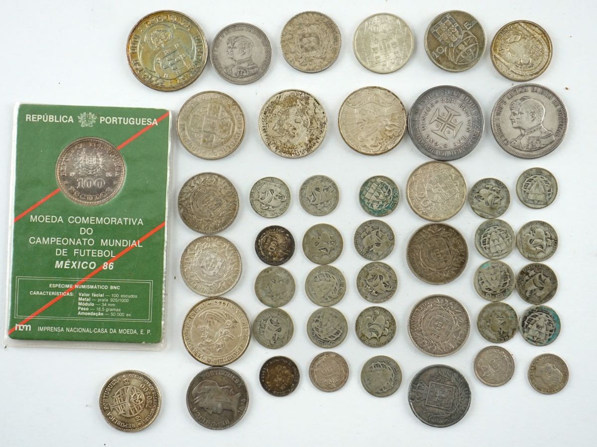 Coleção de 47 moedas em prata de Portugal