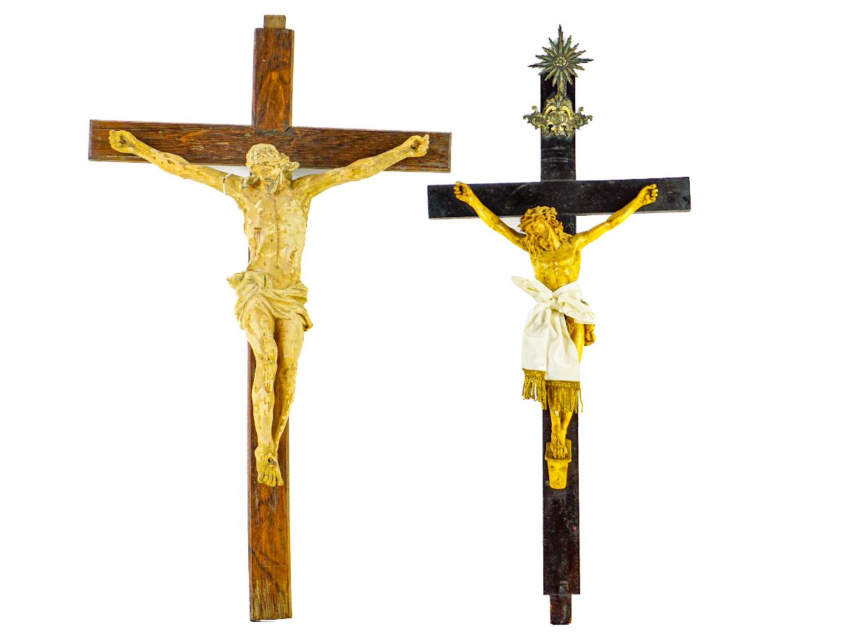 2 Cristos crucificados