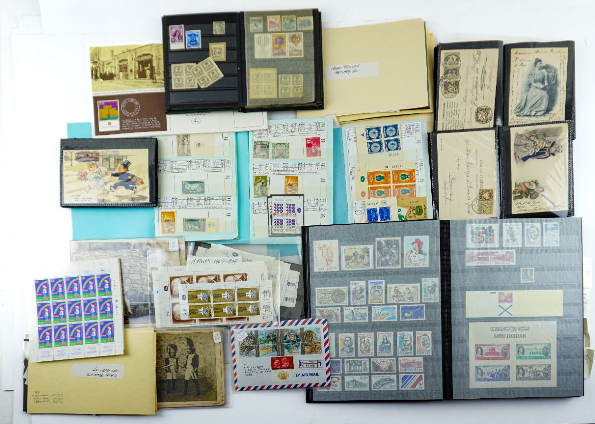 Enorme lote de selos, postais e fotos