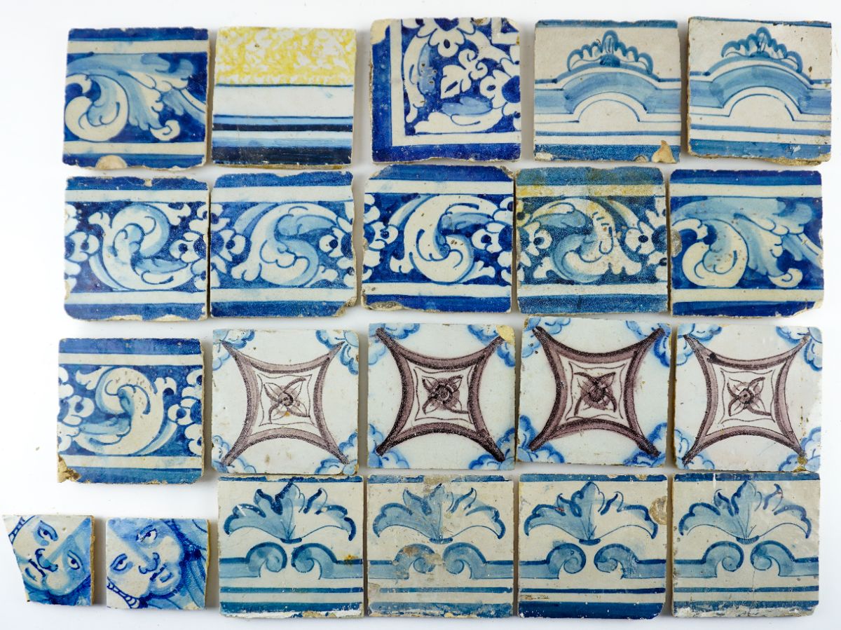 19 Azulejos (séc. XVIII/XIX)