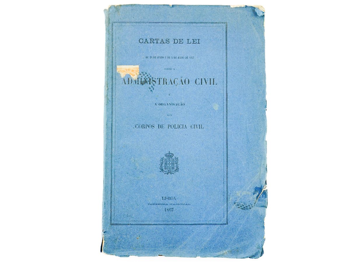 Cartas de Lei-Administração Civil e Organização dos Corpos da Polícia Civil