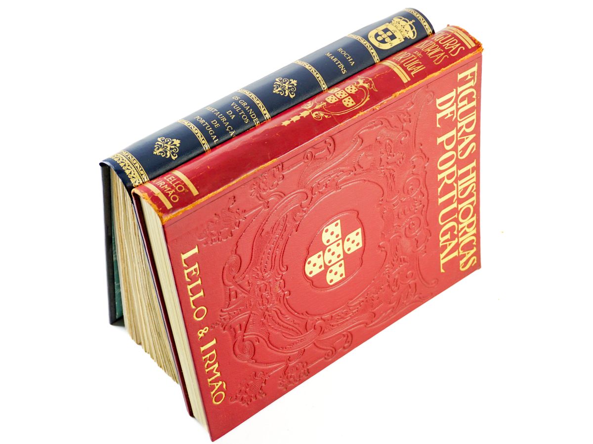 Dois Livros: Figuras Históricas de Portugal