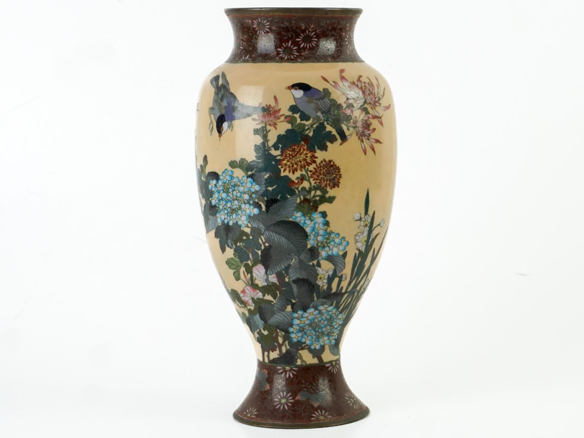 Jarra com cloisonné