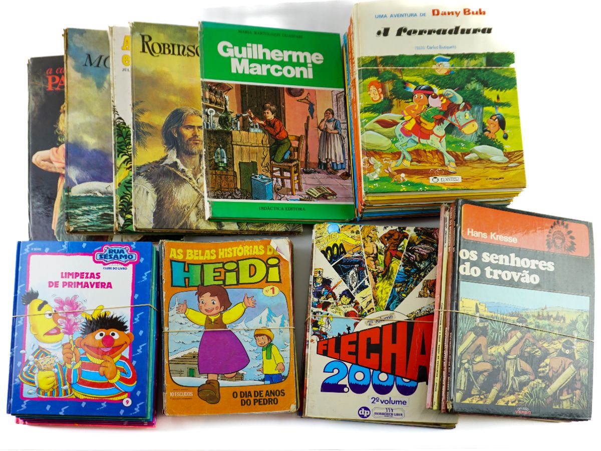245 unidades livros (infantis/banda desenhada)