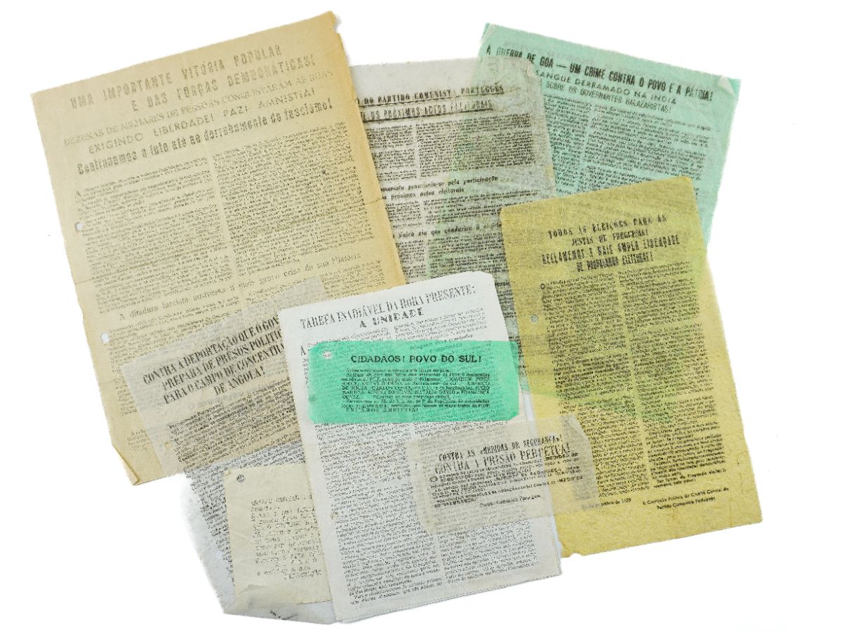 Conjunto de 10 documentos revolucionários do movimento Anti Fascista