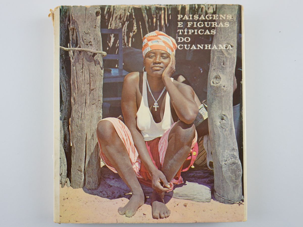 Paisagens e Figuras Típicas do Cuanhama (Angola) – Photobook