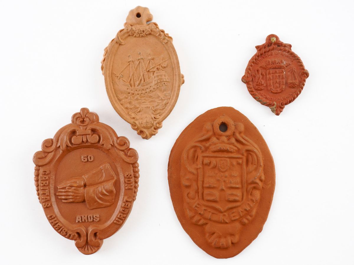 4 Pequenas placas