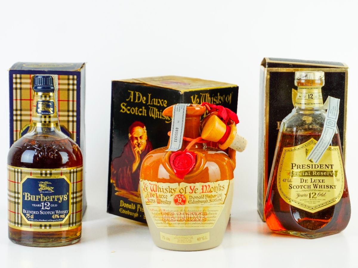 3 Garrafas de whisky