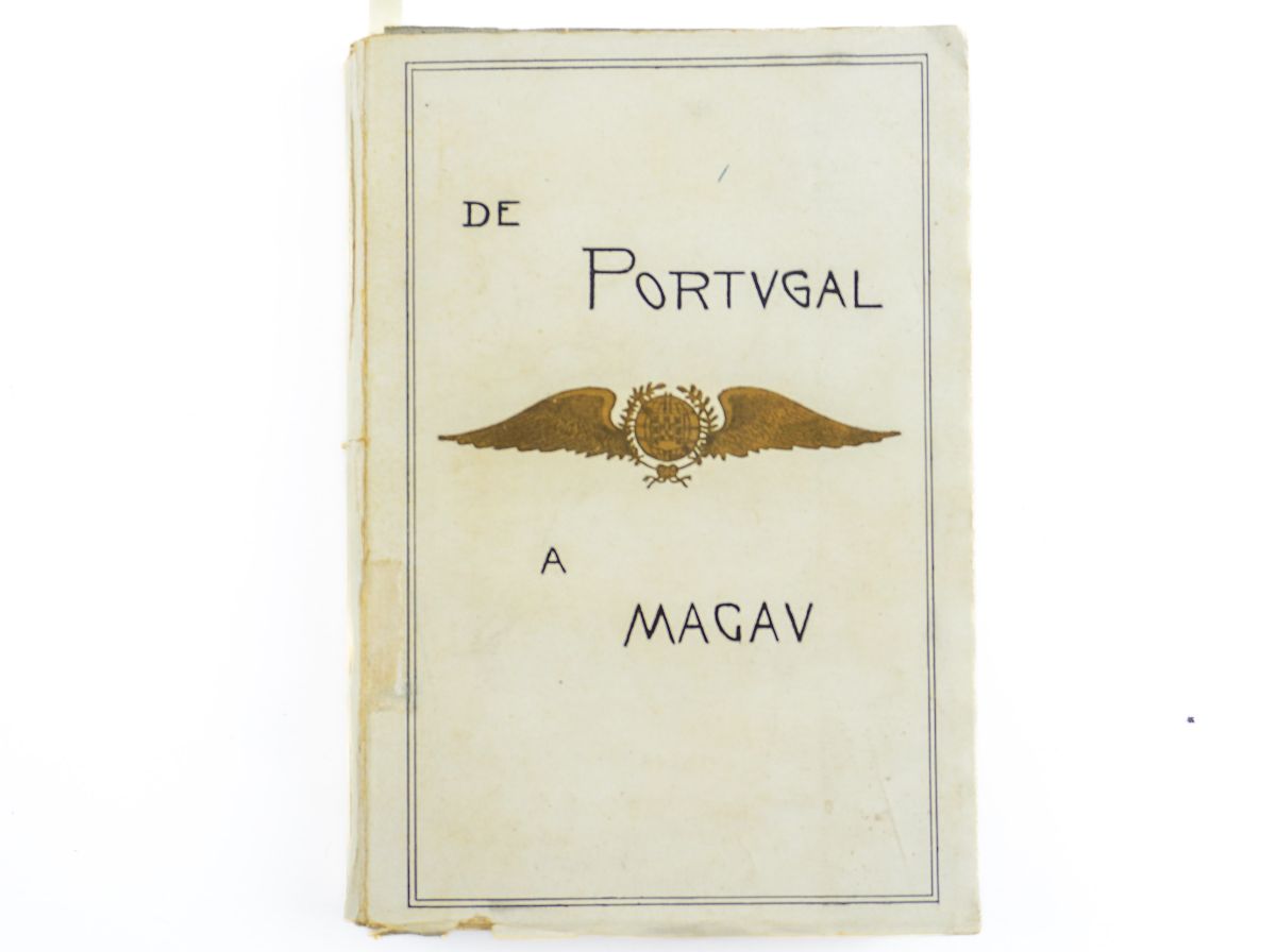 De Portugal a Macau. A Viagem do «Pátria» (1925)