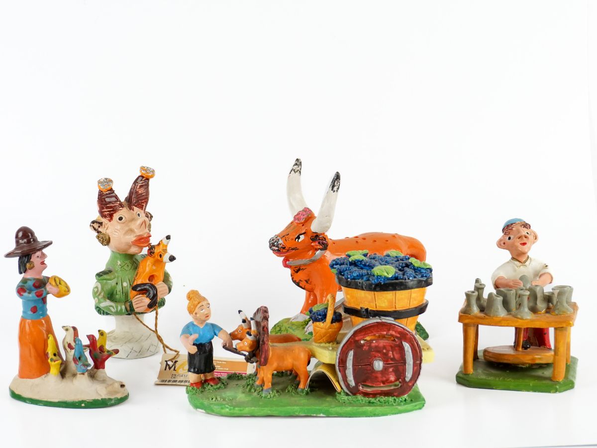 5 Esculturas artesanais