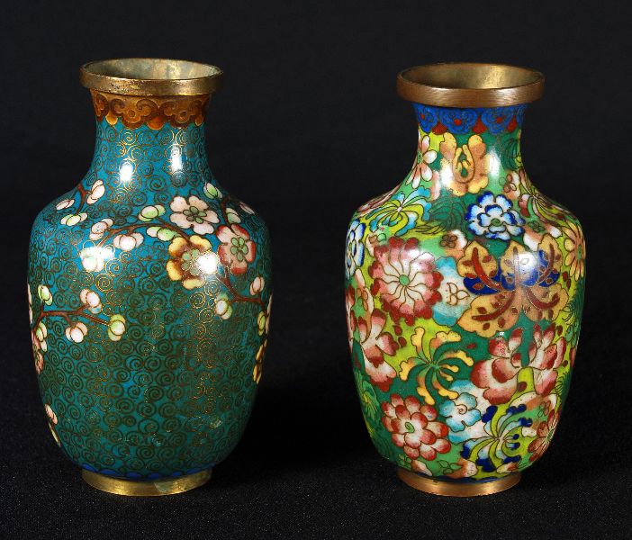 Par de Vasos em Closonet Oriental