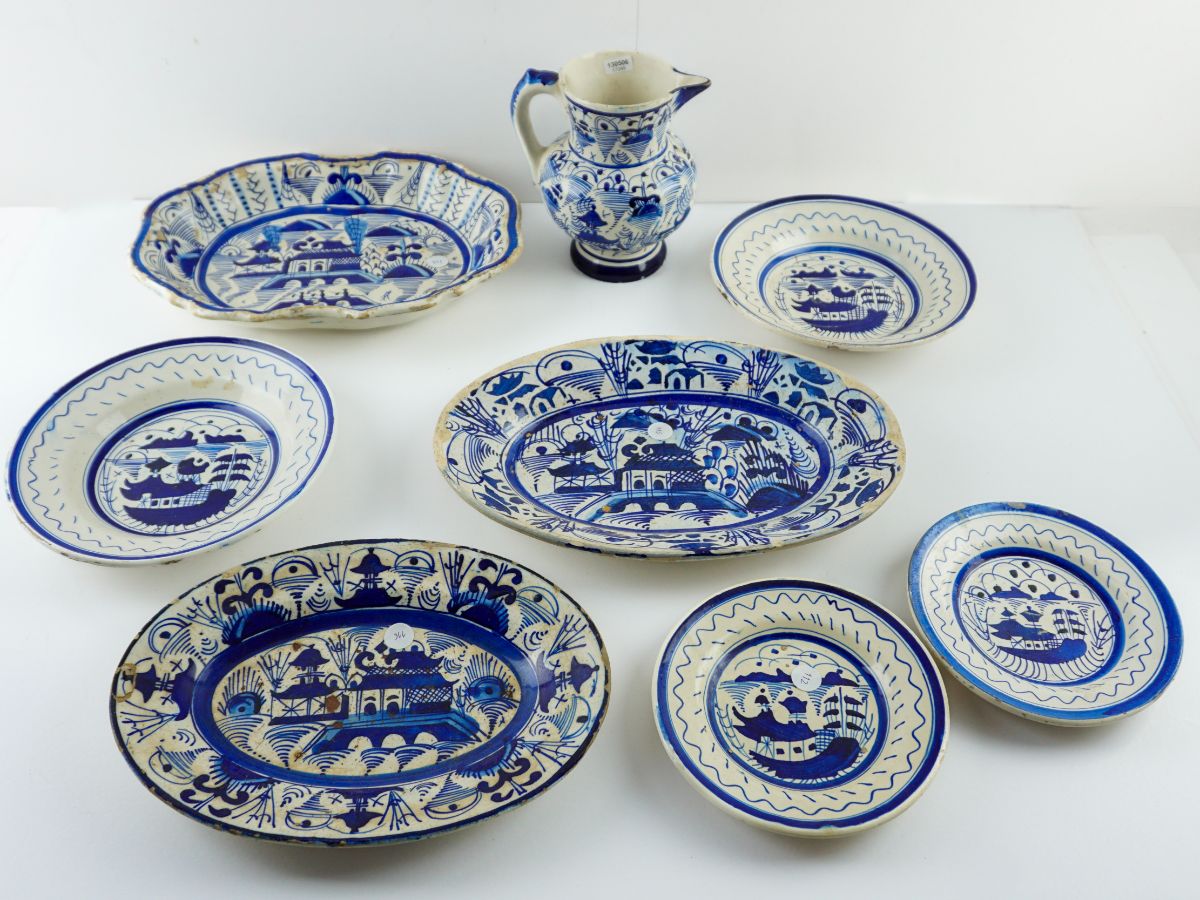 8 Peças de faiança do norte