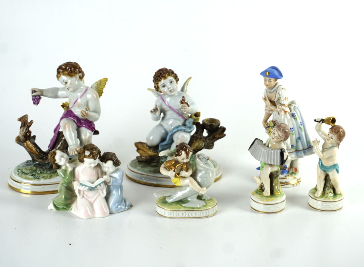 7 Esculturas em porcelana