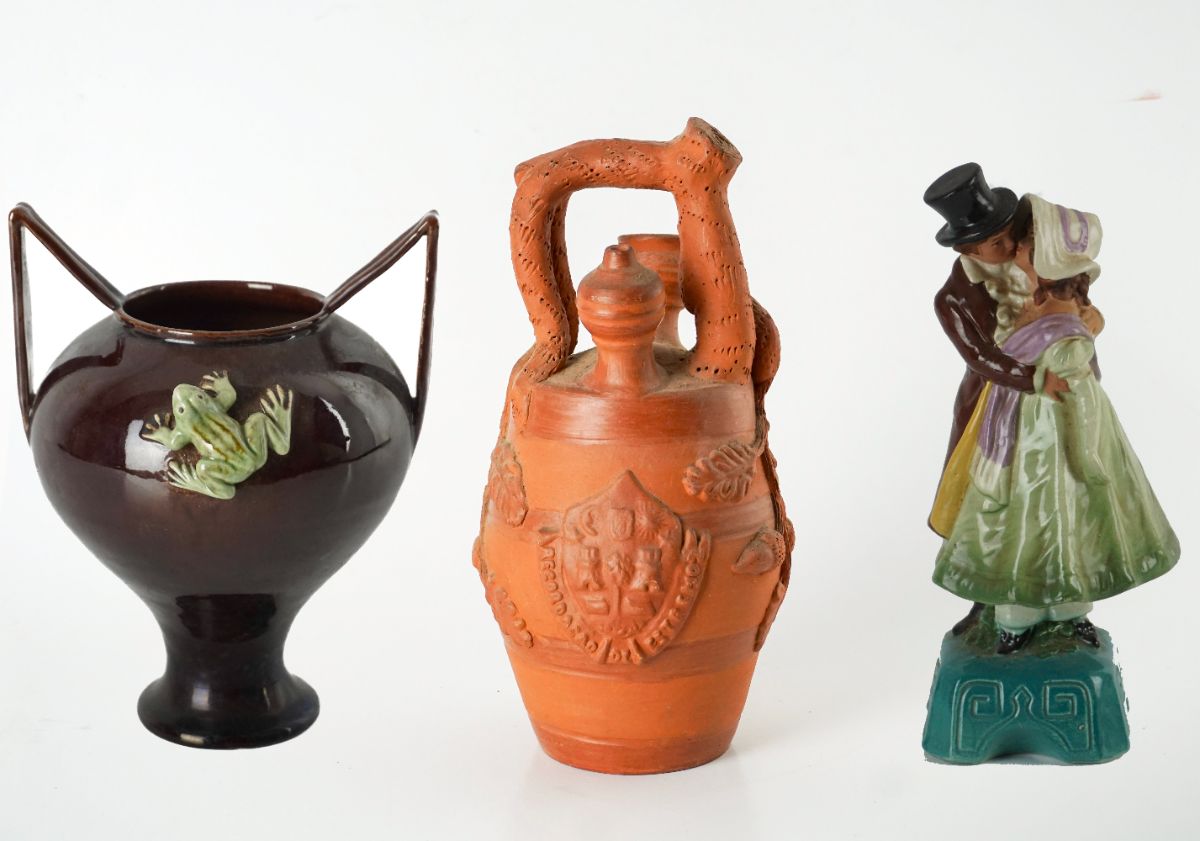 3 Peças em faiança/barro