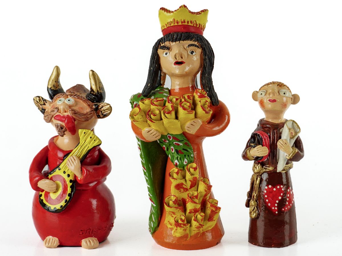 3 Esculturas diversas