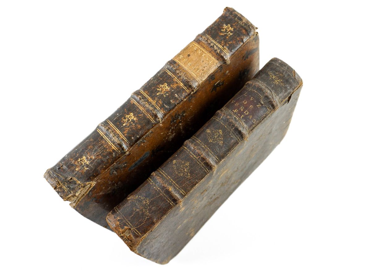 2 Livros Religiosos