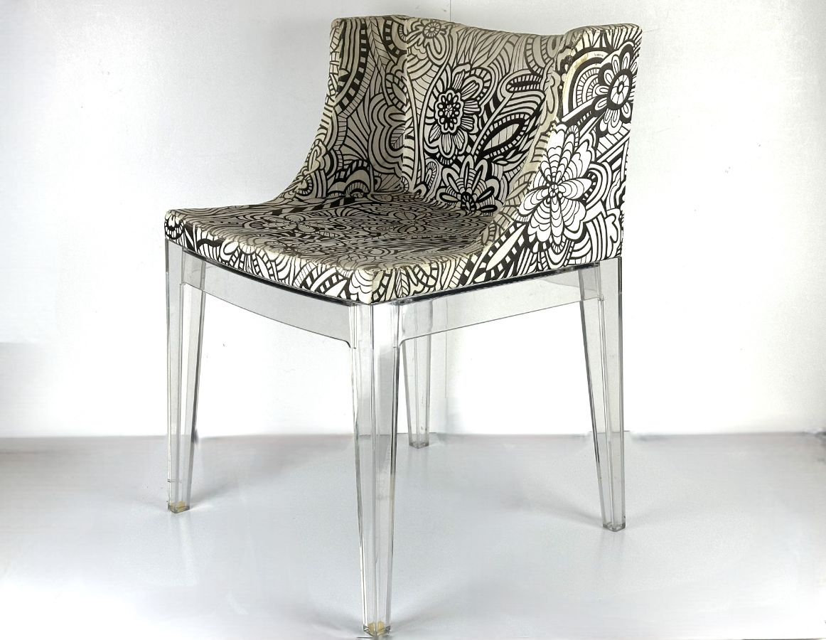 Duas Cadeiras Starck + Kartell