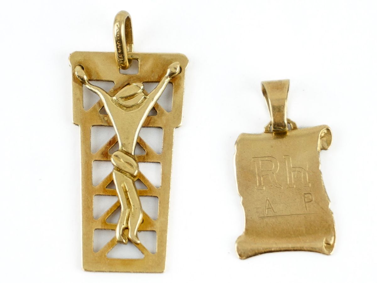 2 Pendentes em ouro