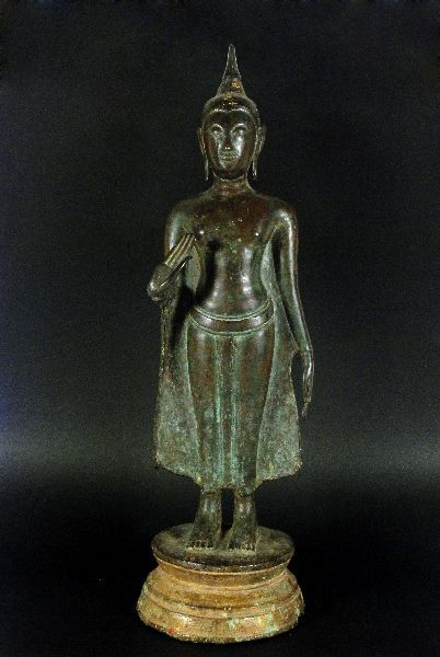 Buda em Pé em Bronze
