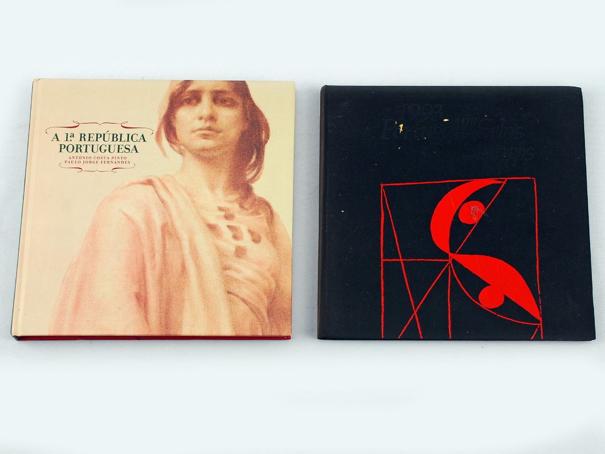 2 Livros CTT / selos