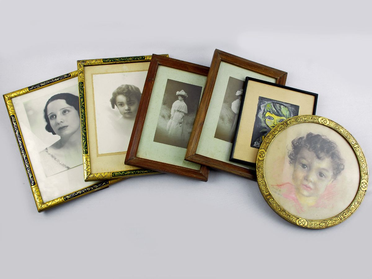4 Fotografias e 2 desenhos