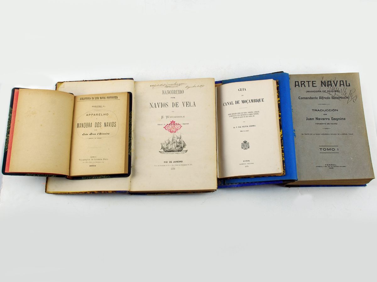 4 livros sobre Arte Naval