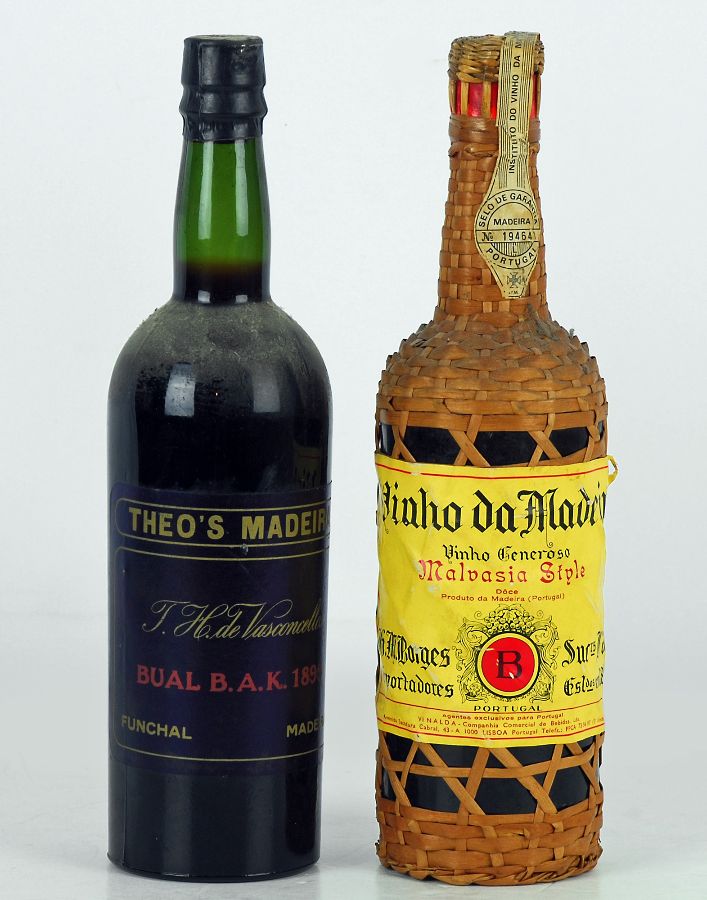 2 Garrafas de Vinho da Madeira