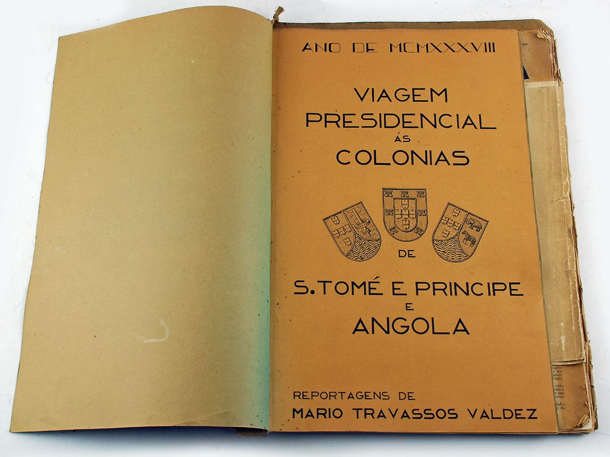 Álbum sobre a viagem presidencial às colónias de São Tomé e Príncipe e Angola