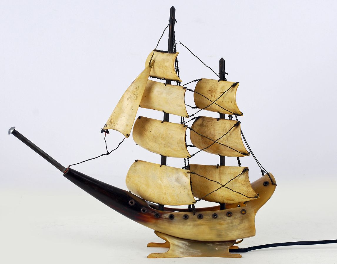 Miniatura de barco à vela