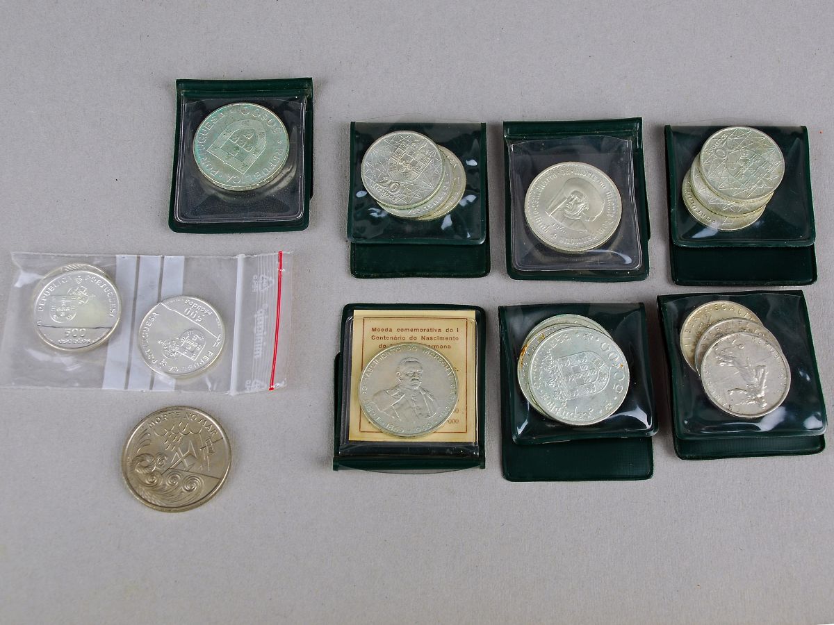 22 Moedas em prata