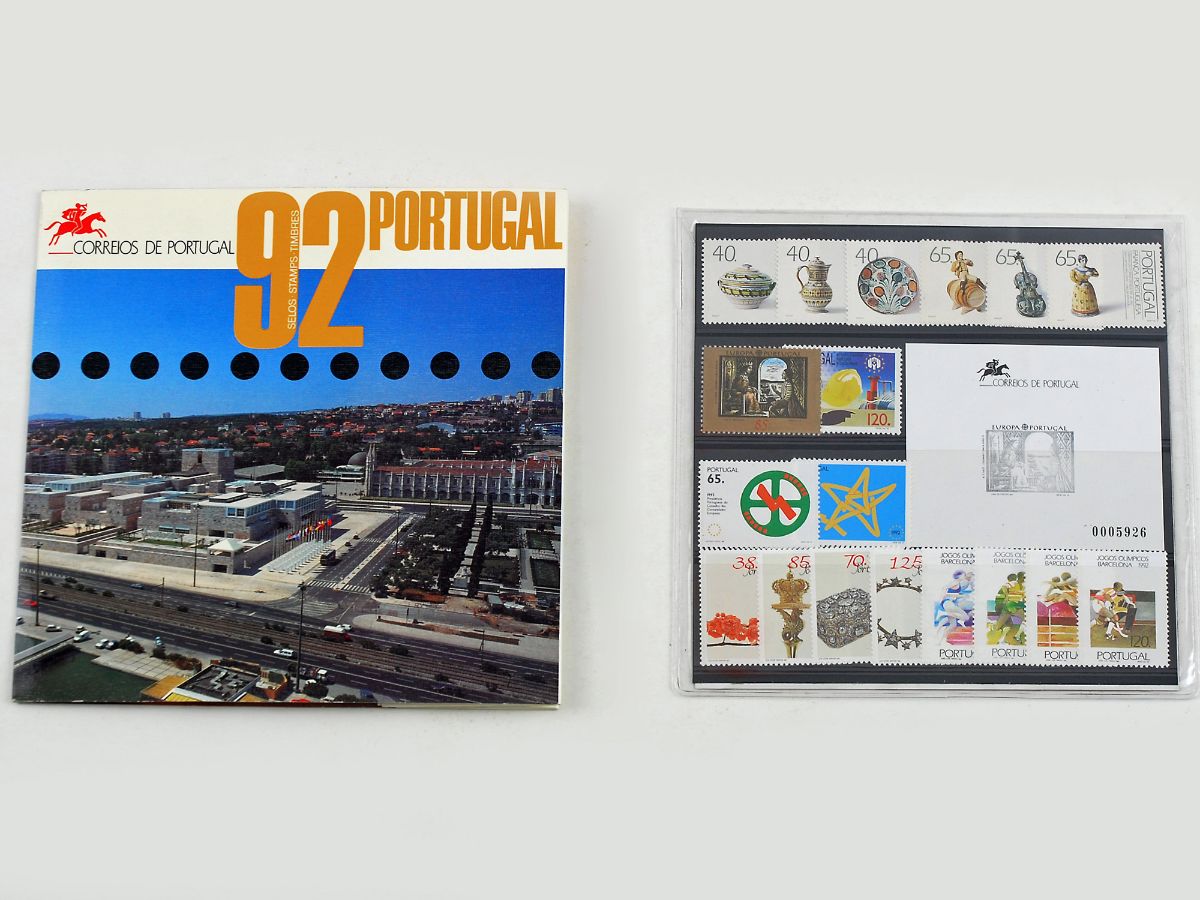 Carteira temática com selos de Portugal 1992